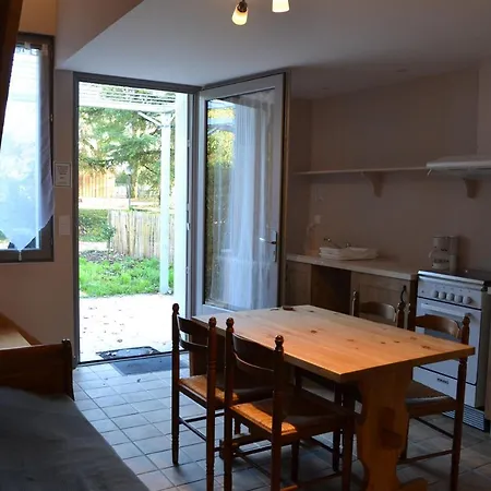 Holiday home Domaine De Peyreguilhot Laparade