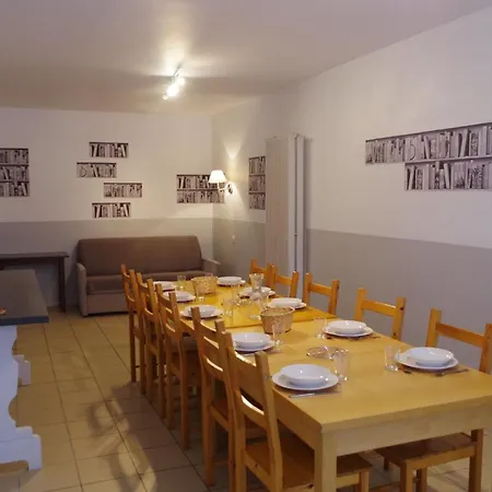 Holiday home Domaine De Peyreguilhot Laparade
