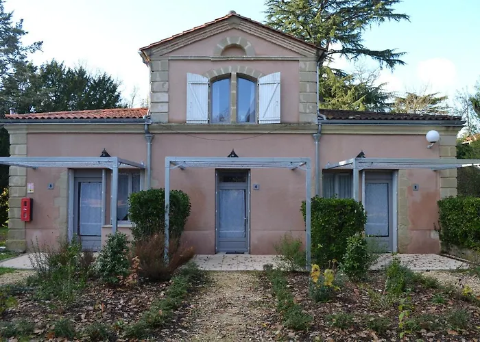 Domaine De Peyreguilhot * Laparade